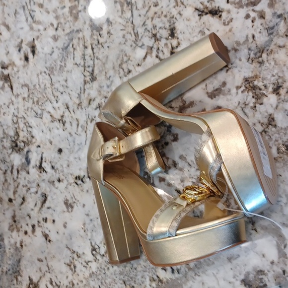 MICHAEL KORS RORY Gold Platform Dressy Open Toe Sandals SZ 9 - Picture 10 of 16